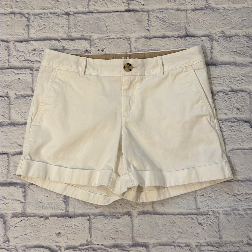 Banana Republic City Chino Shorts White Plain Front Cuffed Hems Women’s Size 4